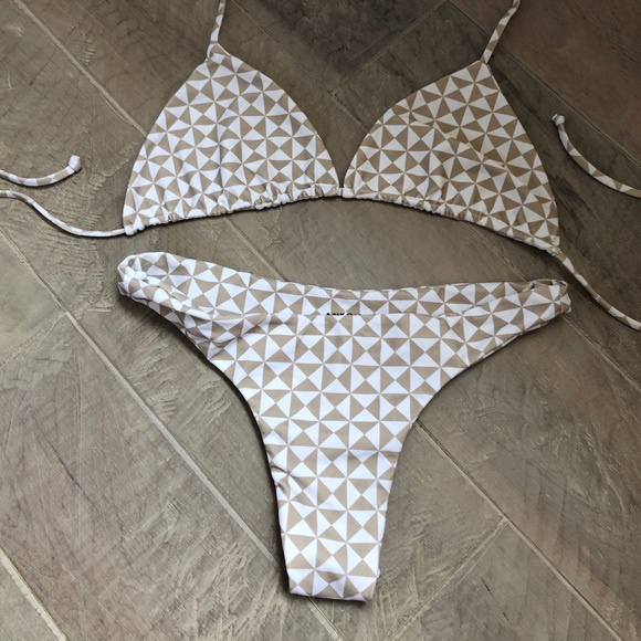 bathing suit top and bottom - Picture 1 of 2